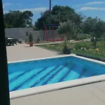 House With Pool Сasa de vacaciones *