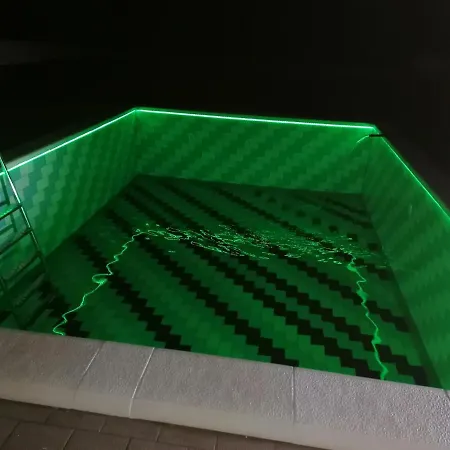 بيت للعطل House With Pool *