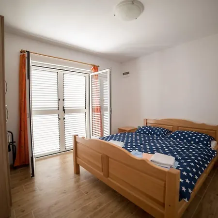 House With Pool Holiday home