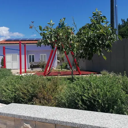 House With Pool Holiday home