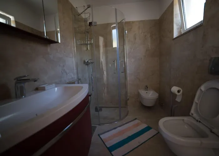 House With Pool Semesterbostad *