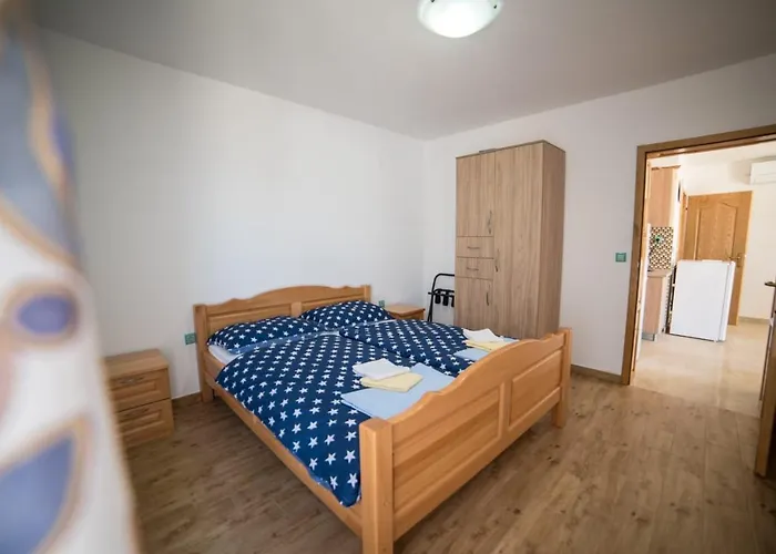 House With Pool Semesterbostad Mali Lošinj