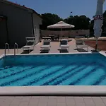 House With Pool Vakantiehuis *