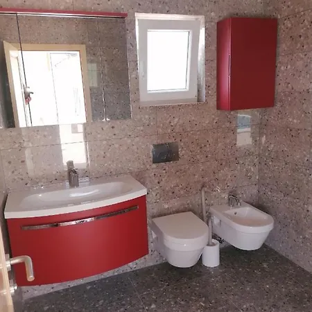 House With Pool * מאלי לוסיניי