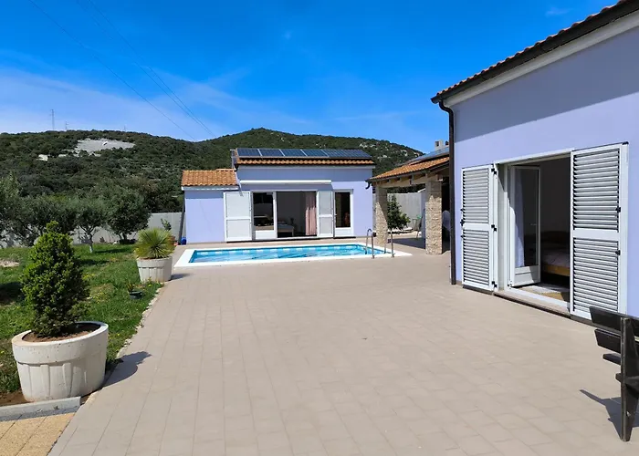 Ferienhaus House With Pool Mali Lošinj
