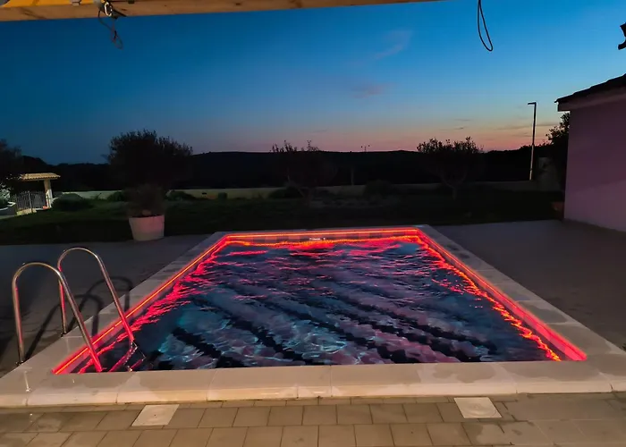 Ferienhaus House With Pool Mali Lošinj
