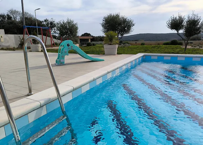 House With Pool
