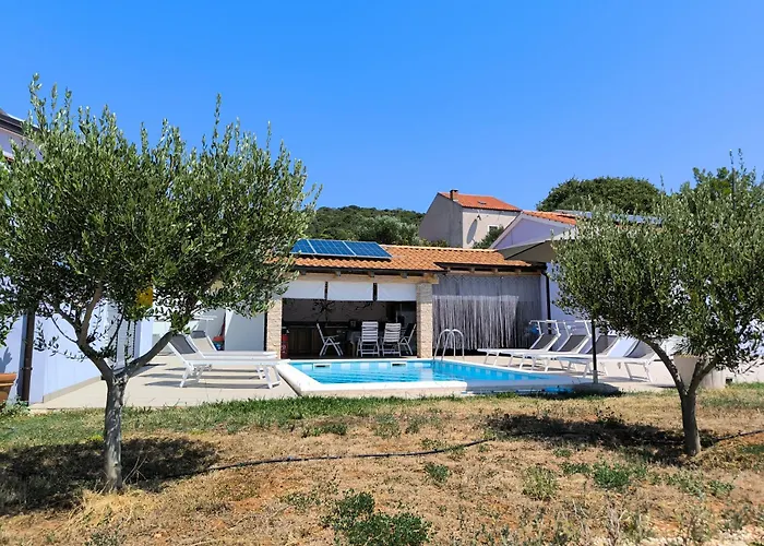 度假居 House With Pool *
