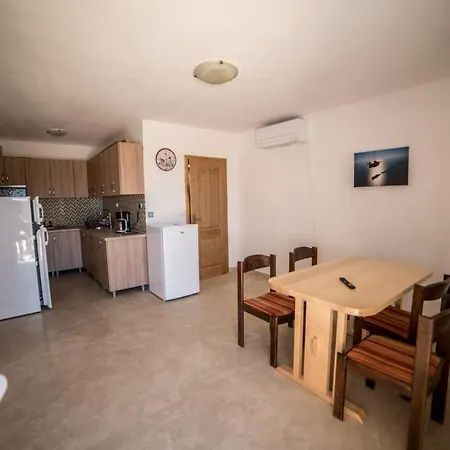 House With Pool Nyaraló