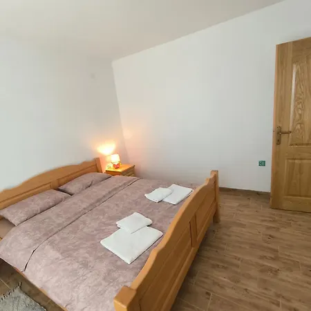 House With Pool Nyaraló *