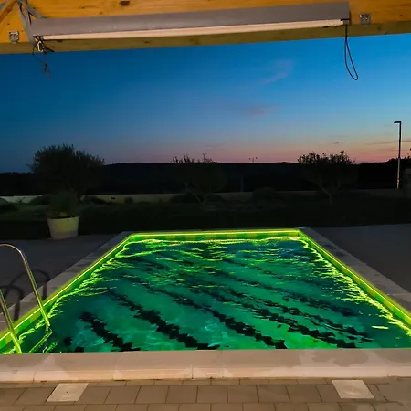 Nyaraló House With Pool Mali Lošinj